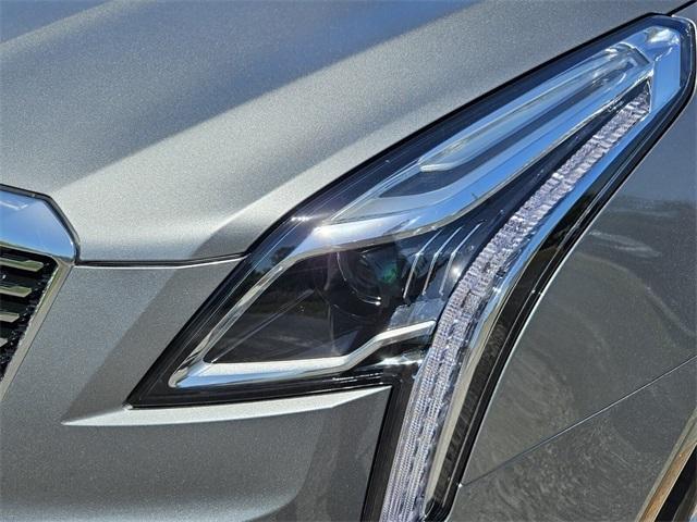 new 2025 Cadillac XT5 car, priced at $44,690