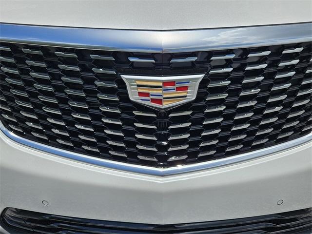 new 2025 Cadillac XT5 car, priced at $54,590
