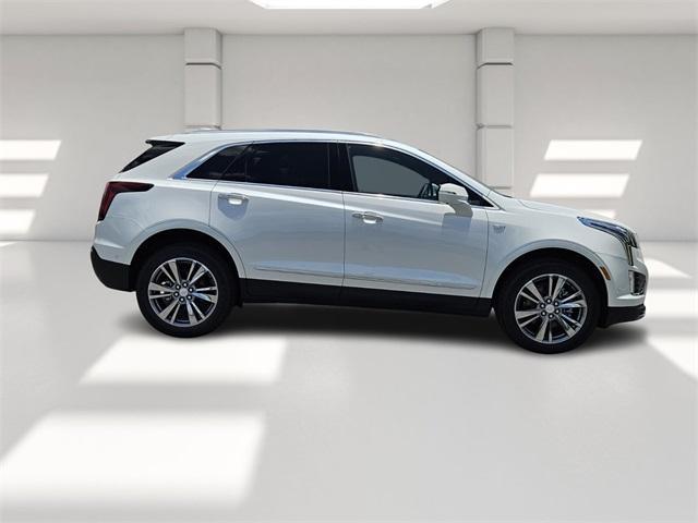 new 2025 Cadillac XT5 car, priced at $54,590