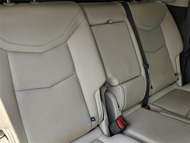 used 2022 Cadillac XT5 car, priced at $29,983