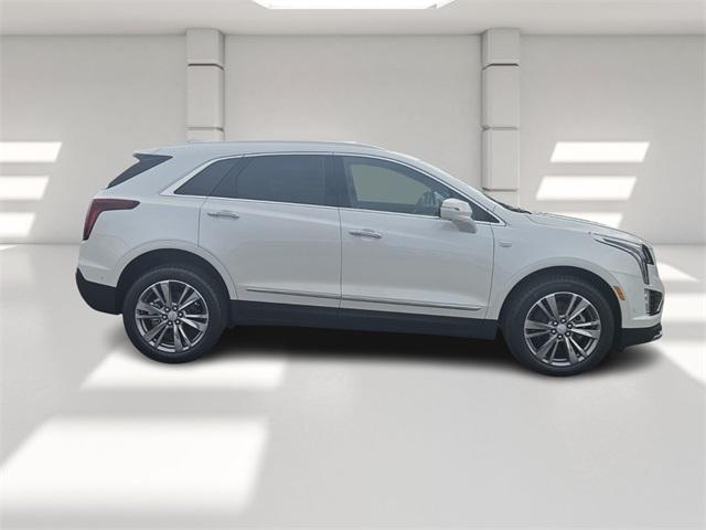 new 2025 Cadillac XT5 car, priced at $51,870