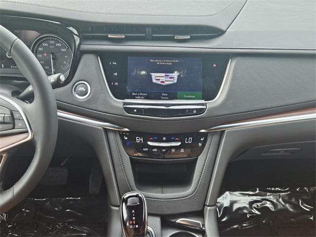 new 2025 Cadillac XT5 car, priced at $51,870
