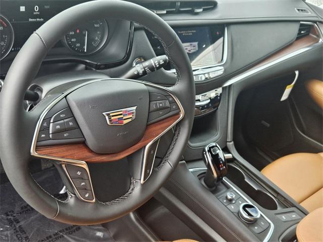 new 2025 Cadillac XT5 car, priced at $51,870