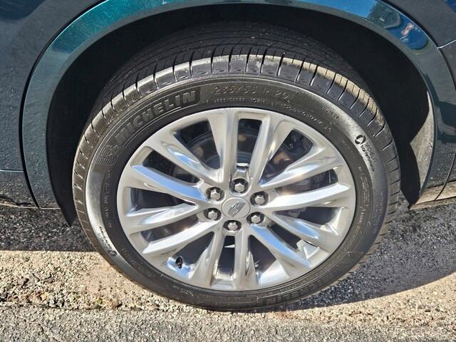 used 2024 Cadillac XT6 car, priced at $50,983