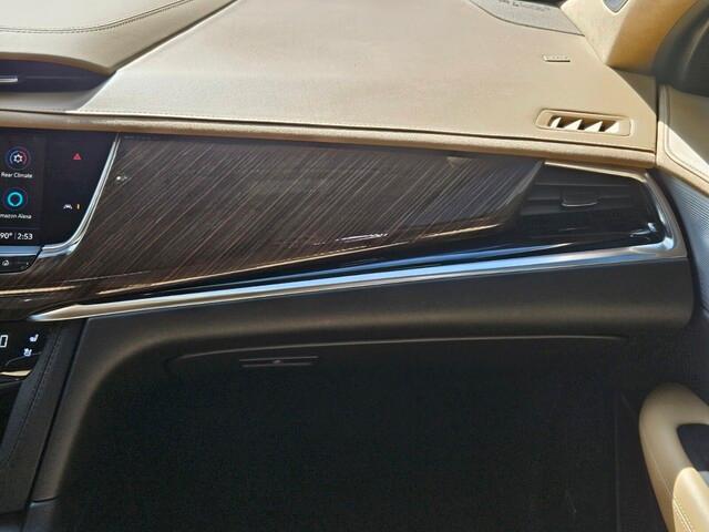 used 2024 Cadillac XT6 car, priced at $50,983