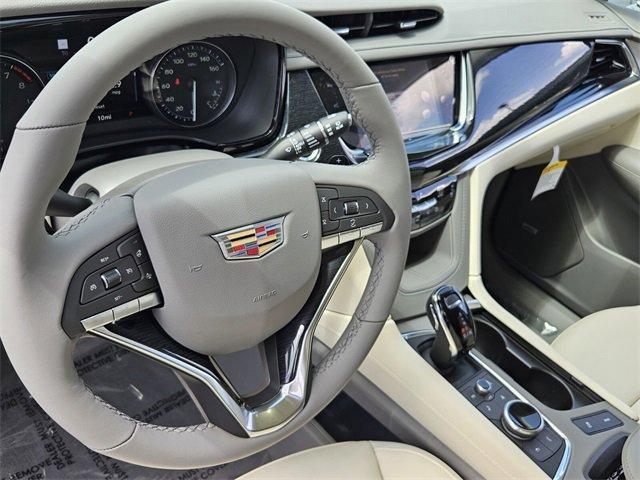 new 2025 Cadillac XT6 car, priced at $58,890