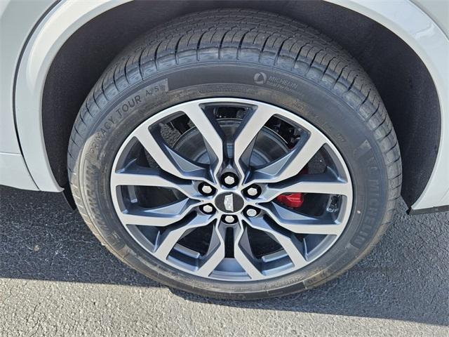 new 2025 Cadillac XT6 car, priced at $67,335