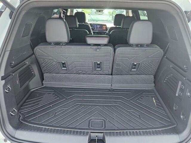 used 2024 Chevrolet Traverse car, priced at $51,585