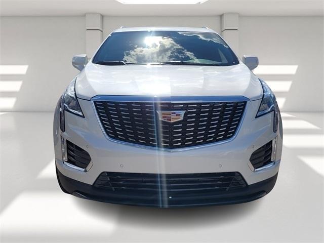 new 2025 Cadillac XT5 car, priced at $41,546