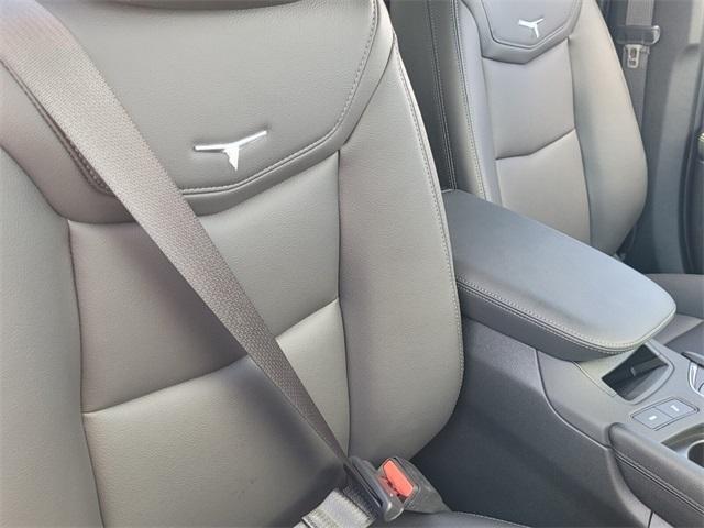new 2025 Cadillac XT5 car, priced at $41,546