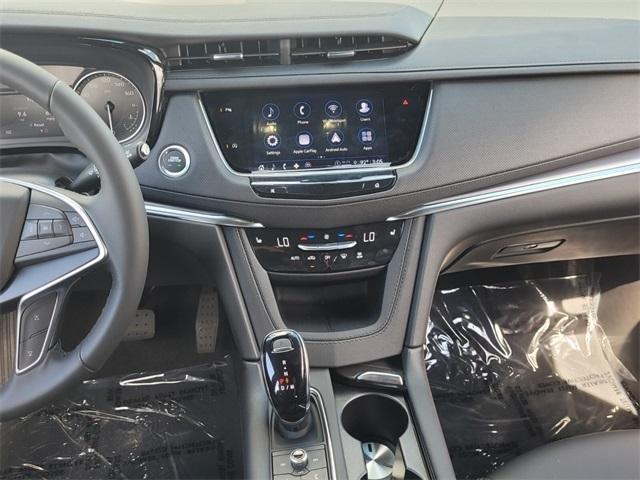 new 2025 Cadillac XT5 car, priced at $41,546