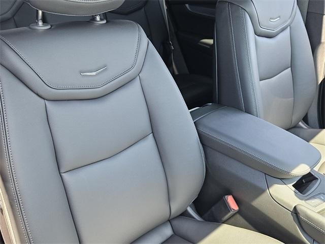 new 2025 Cadillac XT6 car, priced at $48,940