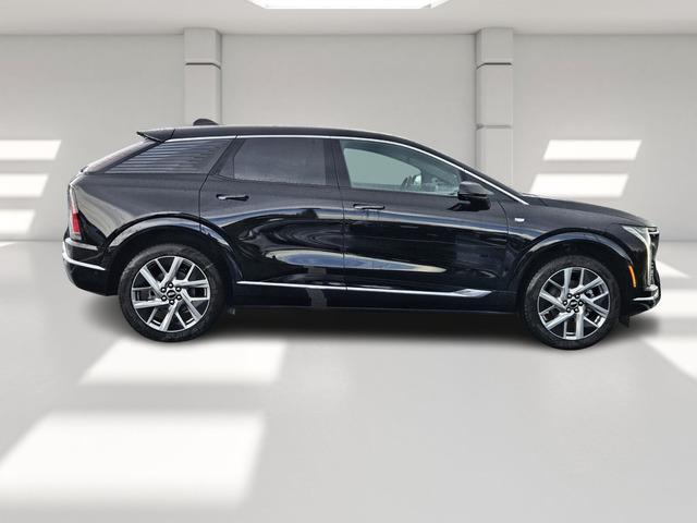 new 2025 Cadillac OPTIQ car, priced at $52,390