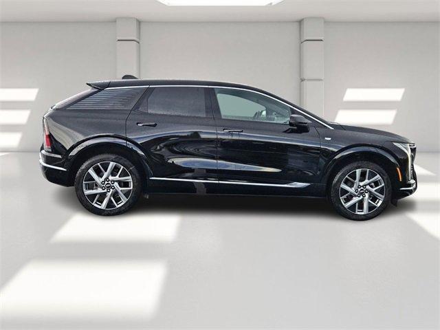 new 2025 Cadillac OPTIQ car, priced at $52,390