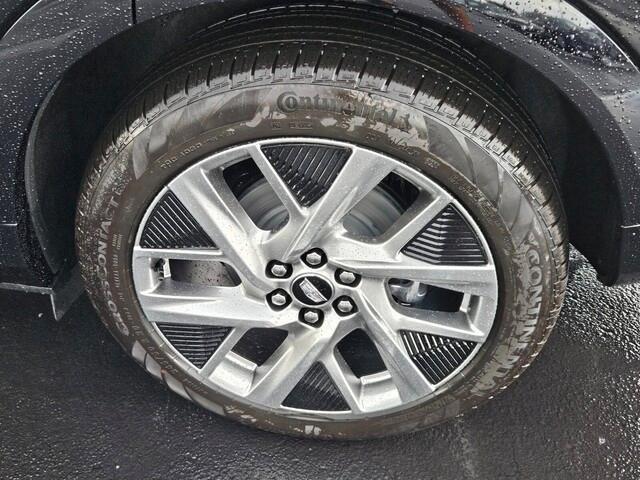 new 2025 Cadillac OPTIQ car, priced at $52,390