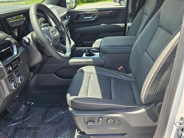 new 2025 GMC Yukon car, priced at $72,694