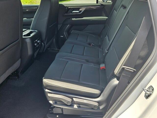 new 2025 GMC Yukon car, priced at $72,694