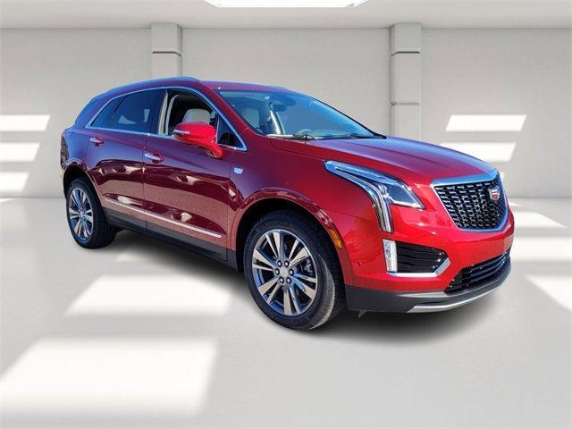 new 2025 Cadillac XT5 car, priced at $56,690