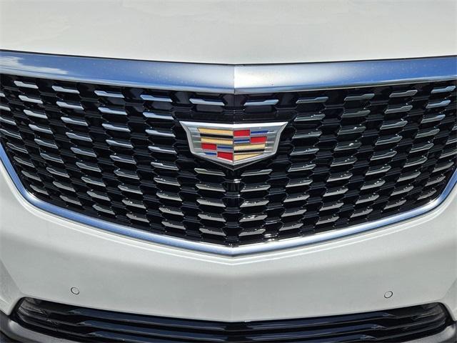 new 2025 Cadillac XT5 car, priced at $48,015