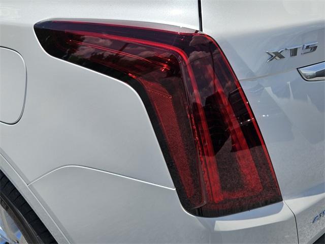 new 2025 Cadillac XT5 car, priced at $48,015