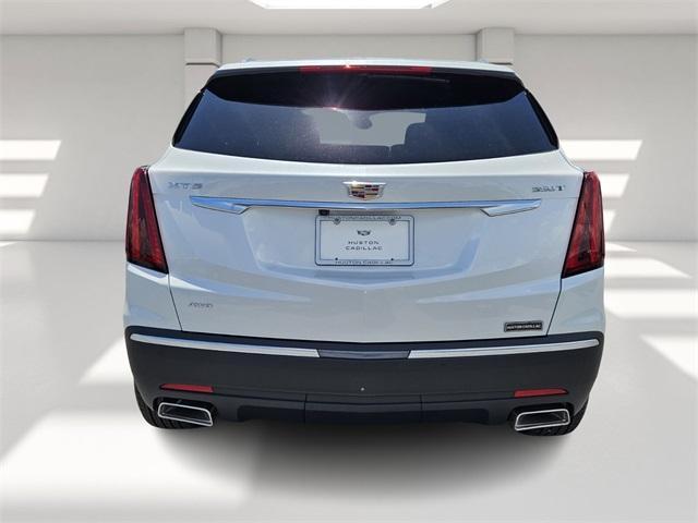 new 2025 Cadillac XT5 car, priced at $48,015