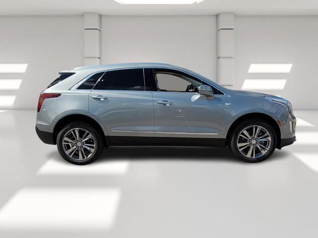 new 2025 Cadillac XT5 car, priced at $50,990