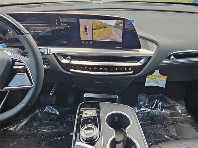 new 2025 Cadillac LYRIQ car, priced at $67,090