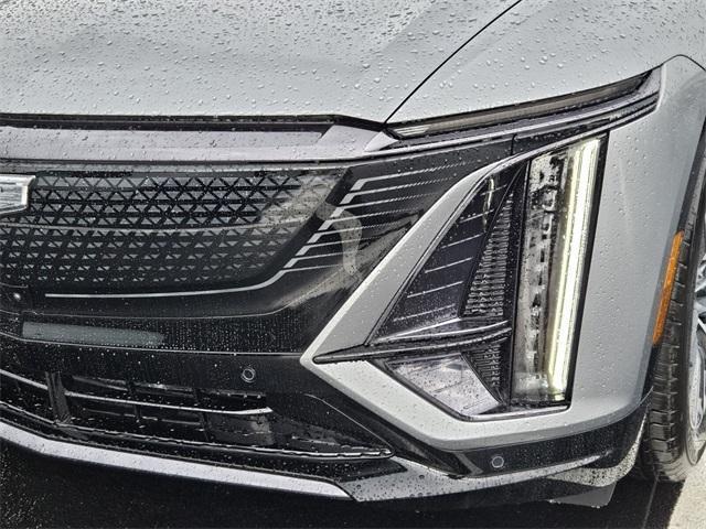 new 2025 Cadillac LYRIQ car, priced at $67,090