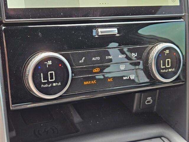 used 2022 Land Rover Discovery car, priced at $40,805