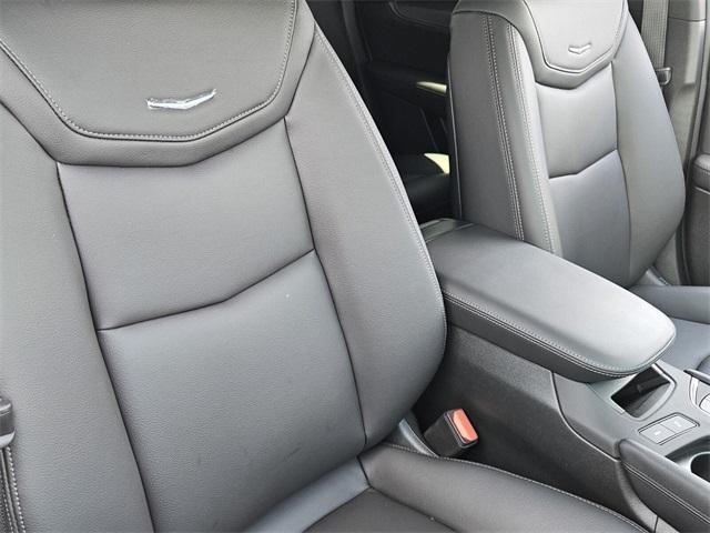 new 2025 Cadillac XT5 car, priced at $42,090