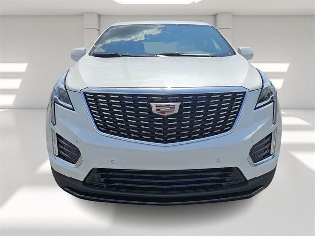 new 2025 Cadillac XT5 car, priced at $42,090