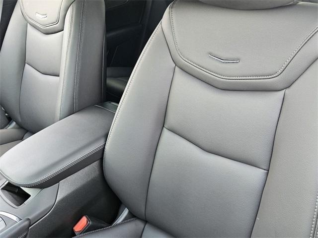 new 2025 Cadillac XT5 car, priced at $42,090