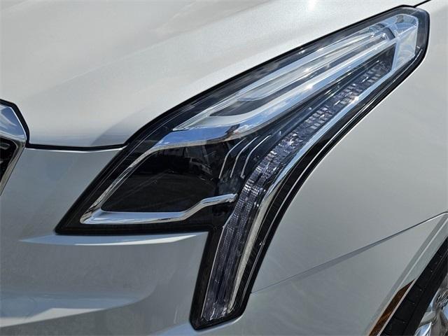 new 2025 Cadillac XT5 car, priced at $42,090