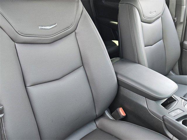new 2025 Cadillac XT5 car, priced at $48,030