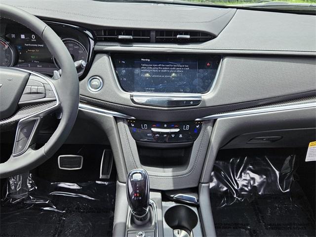 new 2025 Cadillac XT5 car, priced at $64,814