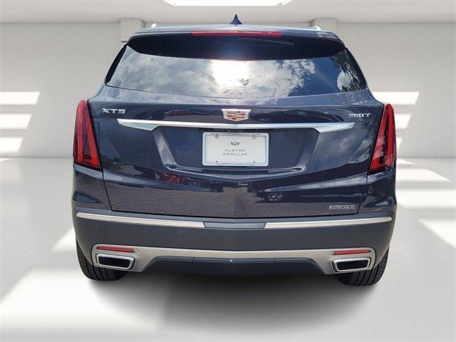 new 2024 Cadillac XT5 car