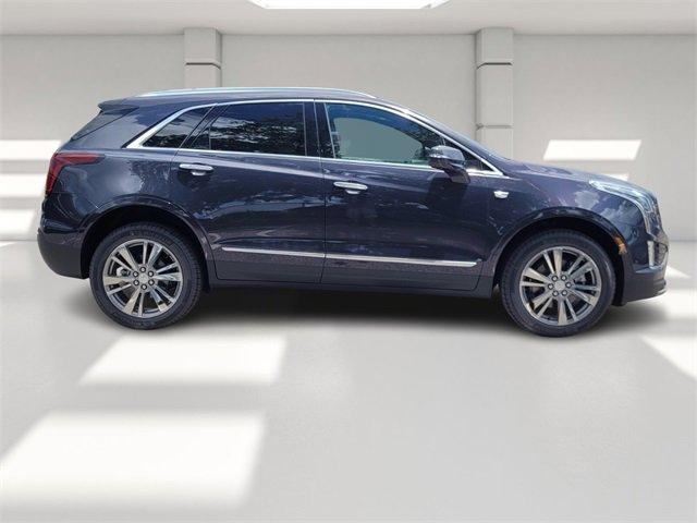 new 2024 Cadillac XT5 car