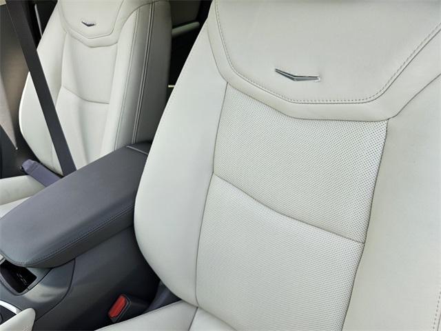 new 2025 Cadillac XT5 car, priced at $56,140