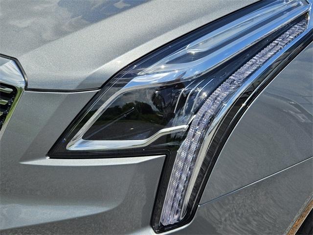 new 2025 Cadillac XT5 car, priced at $56,140