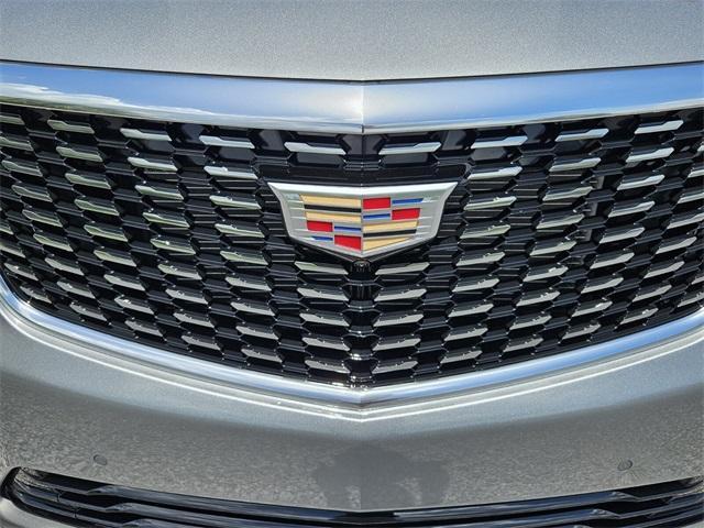 new 2025 Cadillac XT5 car, priced at $56,140