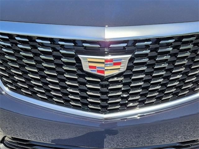 new 2025 Cadillac XT5 car, priced at $45,315