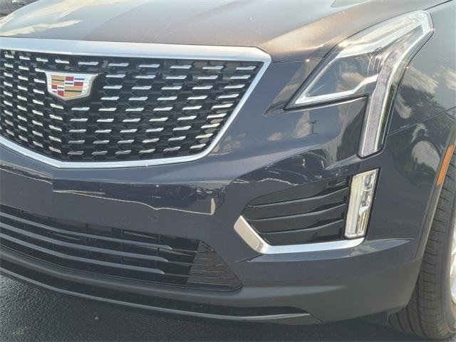 new 2025 Cadillac XT5 car, priced at $45,315
