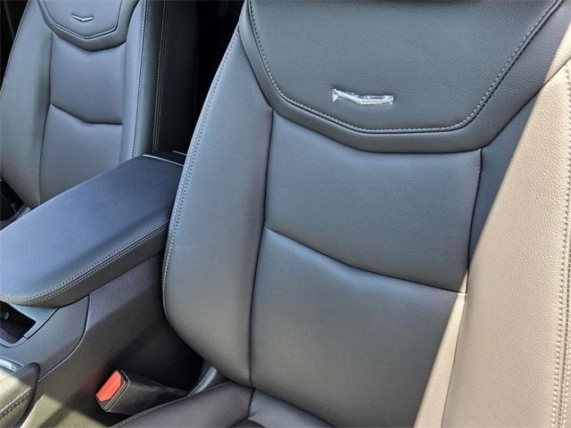new 2025 Cadillac XT5 car, priced at $45,315