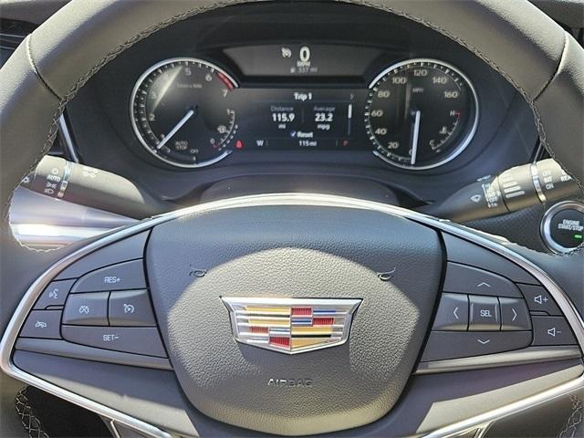 new 2025 Cadillac XT5 car, priced at $45,315