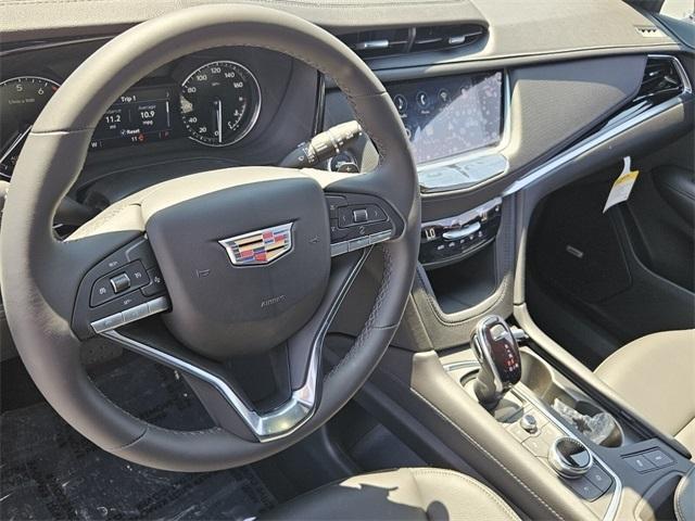 new 2025 Cadillac XT6 car, priced at $49,565