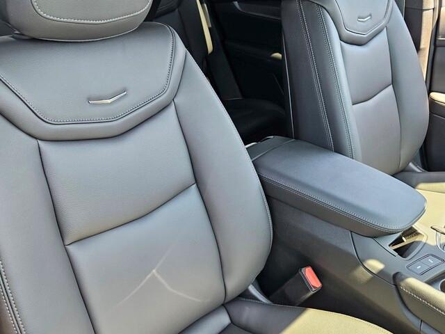 new 2025 Cadillac XT6 car, priced at $49,315