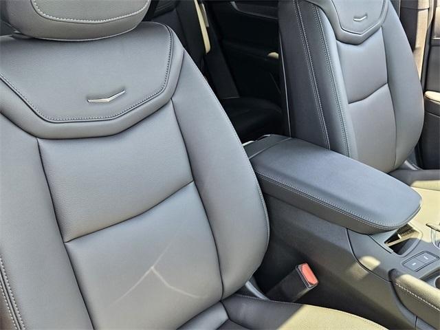 new 2025 Cadillac XT6 car, priced at $49,565