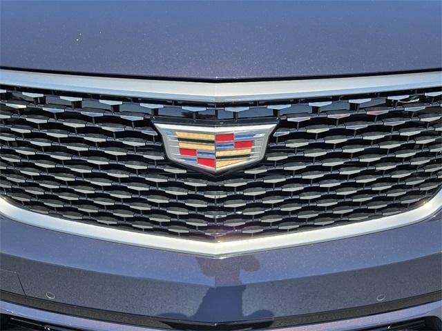 new 2025 Cadillac XT6 car, priced at $49,565