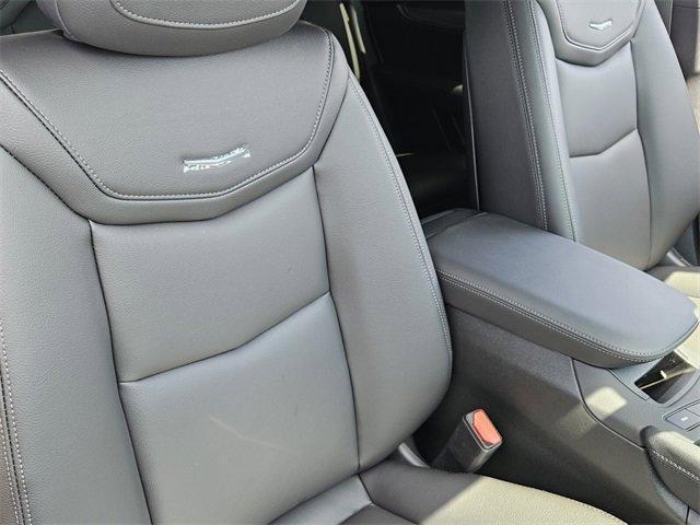 new 2025 Cadillac XT5 car, priced at $46,015