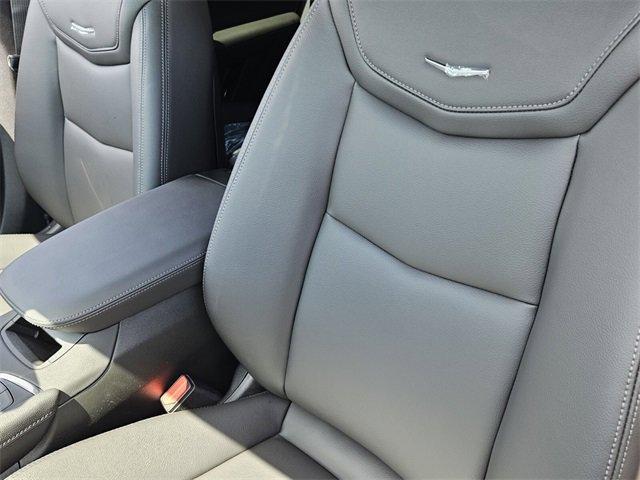 new 2025 Cadillac XT5 car, priced at $46,015